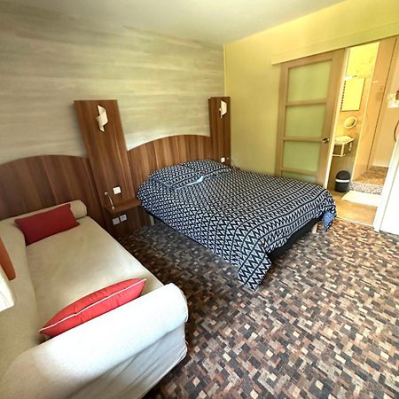 Hotel Roc Land Les Portes du Coglais المظهر الخارجي الصورة
